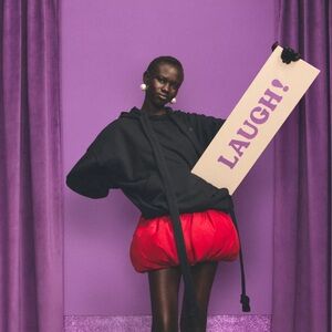 MICKEY SILHOUETTE EMBROIDERY SWEATSHIRT HARRY
LAMBERT FOR ZARA X DISNEY